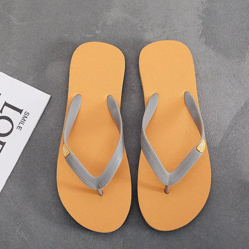 [Rubber] Flip-flops men's summer non-slip deodorant slippers wear-resistant soft-soled beach shoes slippers feet
