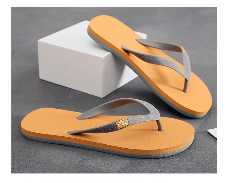 [Rubber] Flip-flops men's summer non-slip deodorant slippers wear-resistant soft-soled beach shoes slippers feet — feature 16