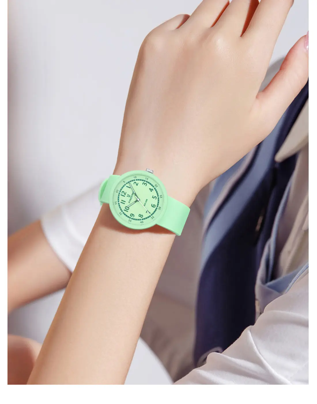White Fendown Silicone Analog Watch for Women — feature 13