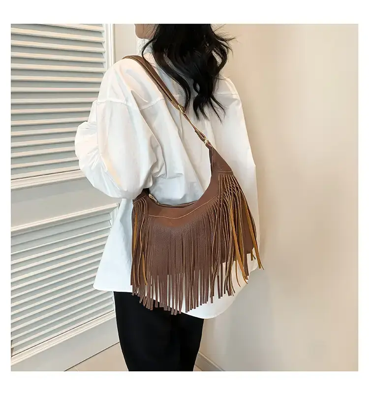 Vintage Tassel Crossbody Bag Brown Large Capacity — feature 11