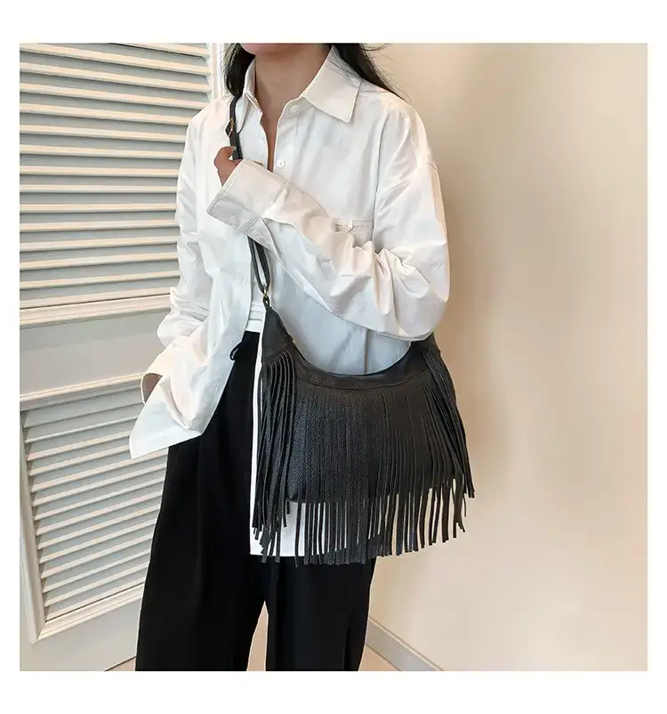 Vintage Tassel Crossbody Bag Brown Large Capacity — feature 13