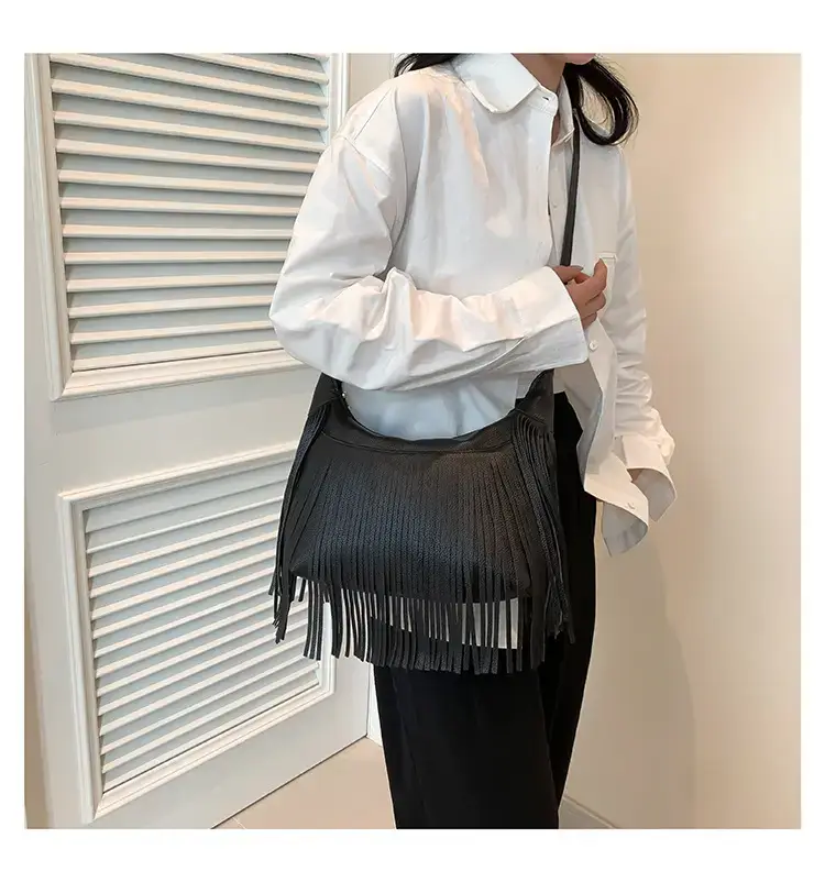 Vintage Tassel Crossbody Bag Brown Large Capacity — feature 14