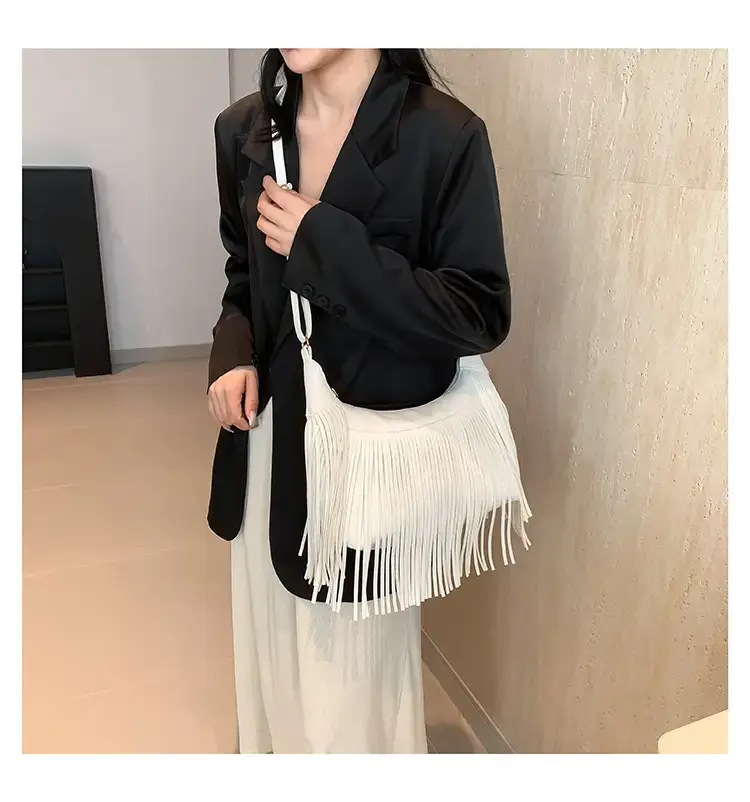 Vintage Tassel Crossbody Bag Brown Large Capacity — feature 15