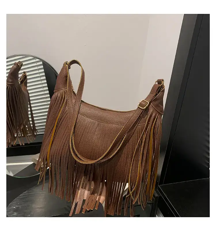 Vintage Tassel Crossbody Bag Brown Large Capacity — feature 25