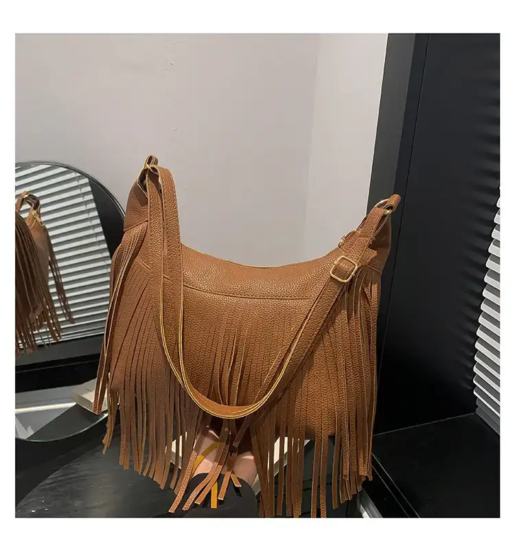 Vintage Tassel Crossbody Bag Brown Large Capacity — feature 26