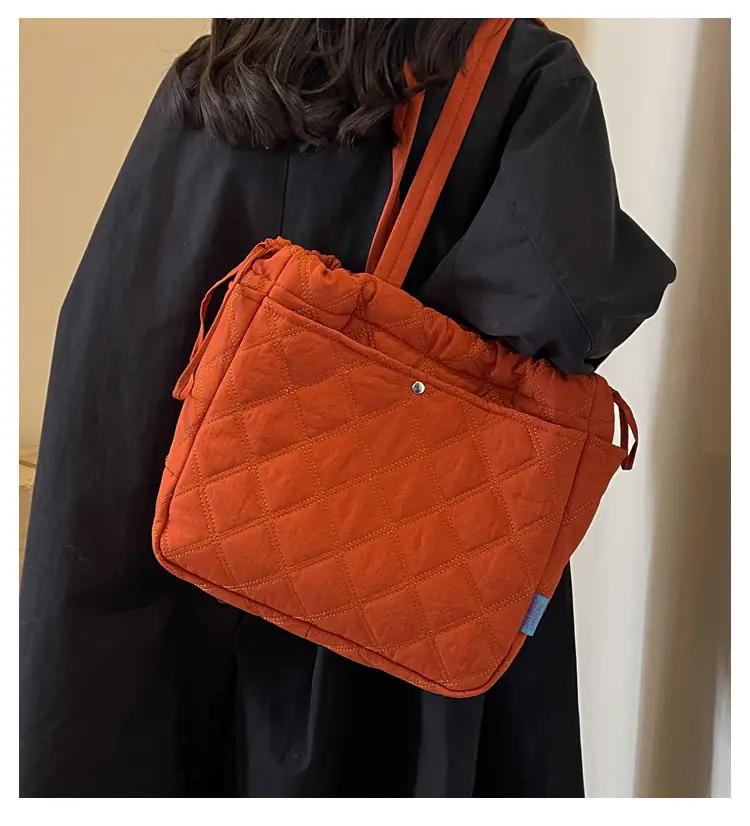 Blue Quilted Women's Shoulder Bag Large Capacity 2024 — feature 1