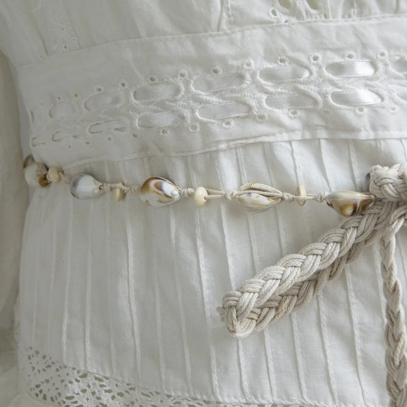 Bohemian White Shell Belt for Women — feature 3
