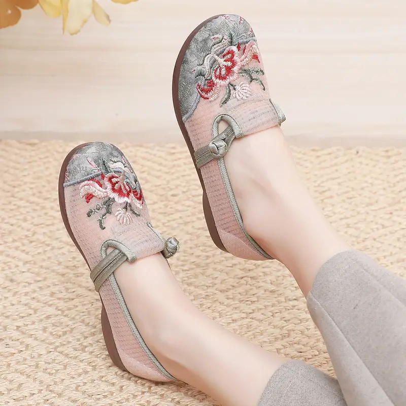 Old Beijing Cloth Shoes Women's Mesh Shoes Summer Slip-on Flat Moms Shoes Mesh Breathable Ethnic Style Embroidered Shoes - Image 6