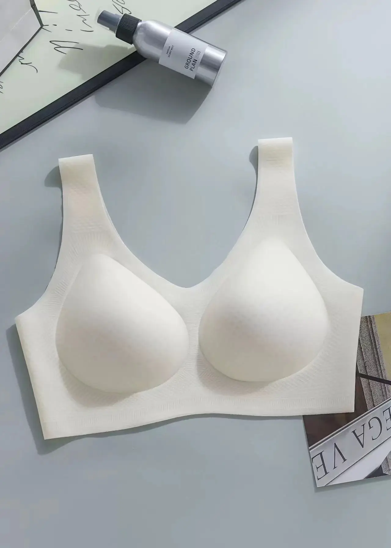 Ultra-Thin No-Rim Push-Up Bra for Summer Wear — feature 8