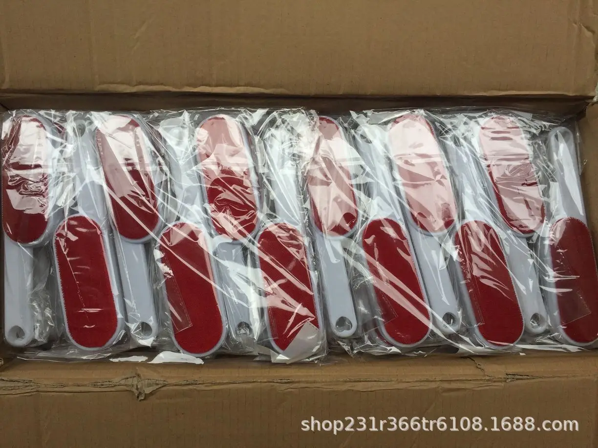 Double-Sided Electrostatic Hair Removal Brush Red White — feature 11