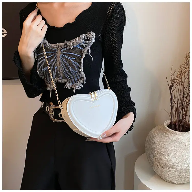 Heart Shaped Orange Women's Chain Crossbody Bag — feature 11