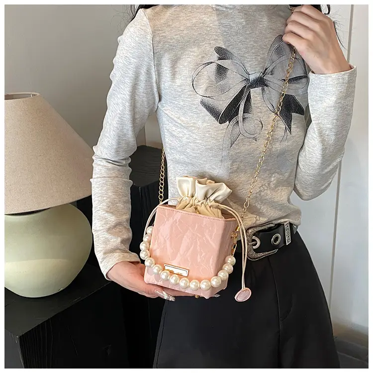 Pearl Chain Bucket Bag Women Pink 2024 Spring Summer — feature 11
