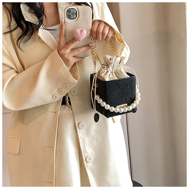 Pearl Chain Bucket Bag Women Pink 2024 Spring Summer — feature 13