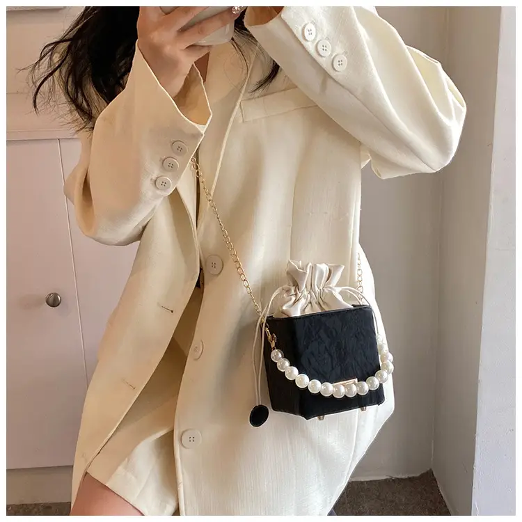Pearl Chain Bucket Bag Women Pink 2024 Spring Summer — feature 14