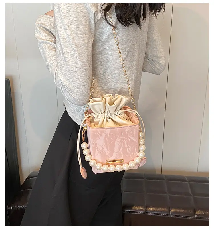 Pearl Chain Bucket Bag Women Pink 2024 Spring Summer — feature 2