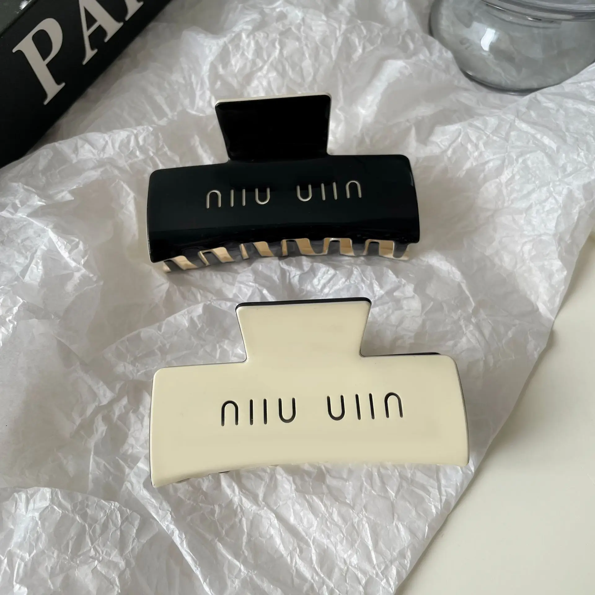 Korean Style Hairpin with Acetic Acid Clamps — feature 26
