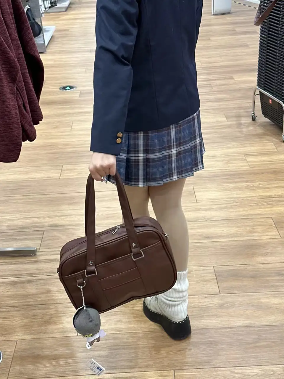Brown PU Leather Student Schoolbag Commuter Shoulder Bag — feature 3