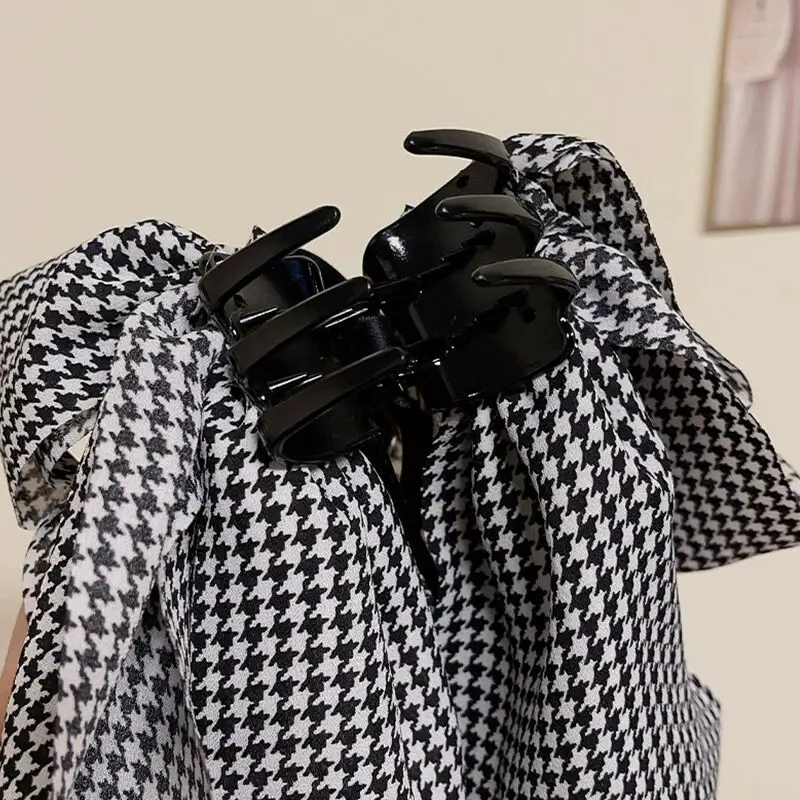 French Retro Bow Hairpin with Black Houndstooth Design — feature 54