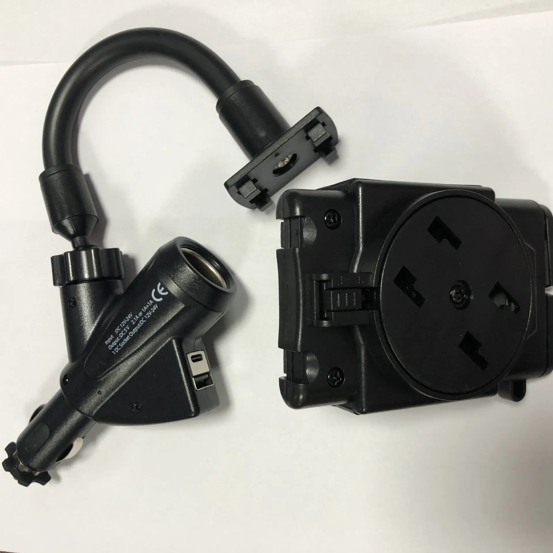 Dual USB Car Phone Holder 360 Rotating Universal Charging — feature 5