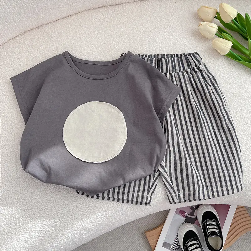 Boys Summer T-Shirt Pants Set Gray Striped Cropped Shorts — feature 3