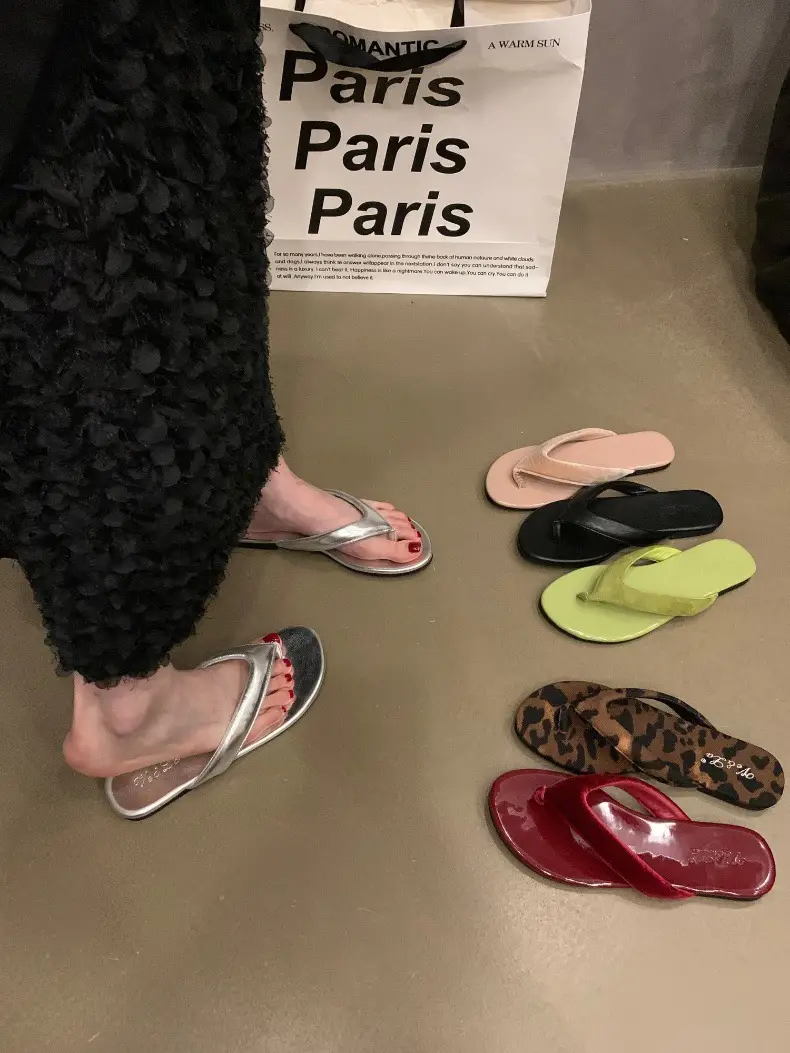 Women's Leopard Print Silver Flip Flops Summer — feature 1