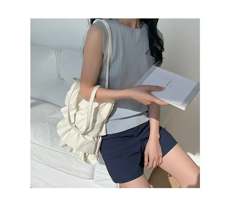 Silver Ruffled Shoulder Bag for Women 2023 — feature 13