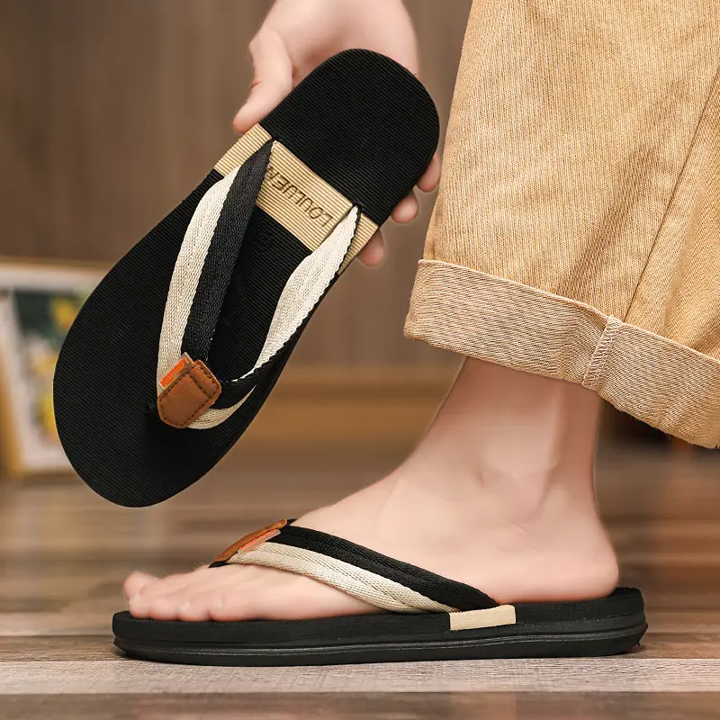 2024 Summer New Men's Flip Flops Fashion Slip-on Lazy Slippers Lightweight Beach Shoes Men's Factory Direct Sale - Image 4