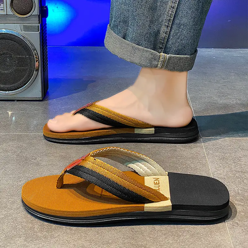 2024 Summer New Men's Flip Flops Fashion Slip-on Lazy Slippers Lightweight Beach Shoes Men's Factory Direct Sale - Image 6