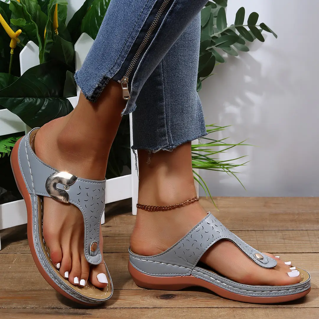Foreign Trade Large Size Slippers for Women Summer New European and American Fashion Wedge Flip-Flops Outer Wear Beach Slippers for Women - Image 8
