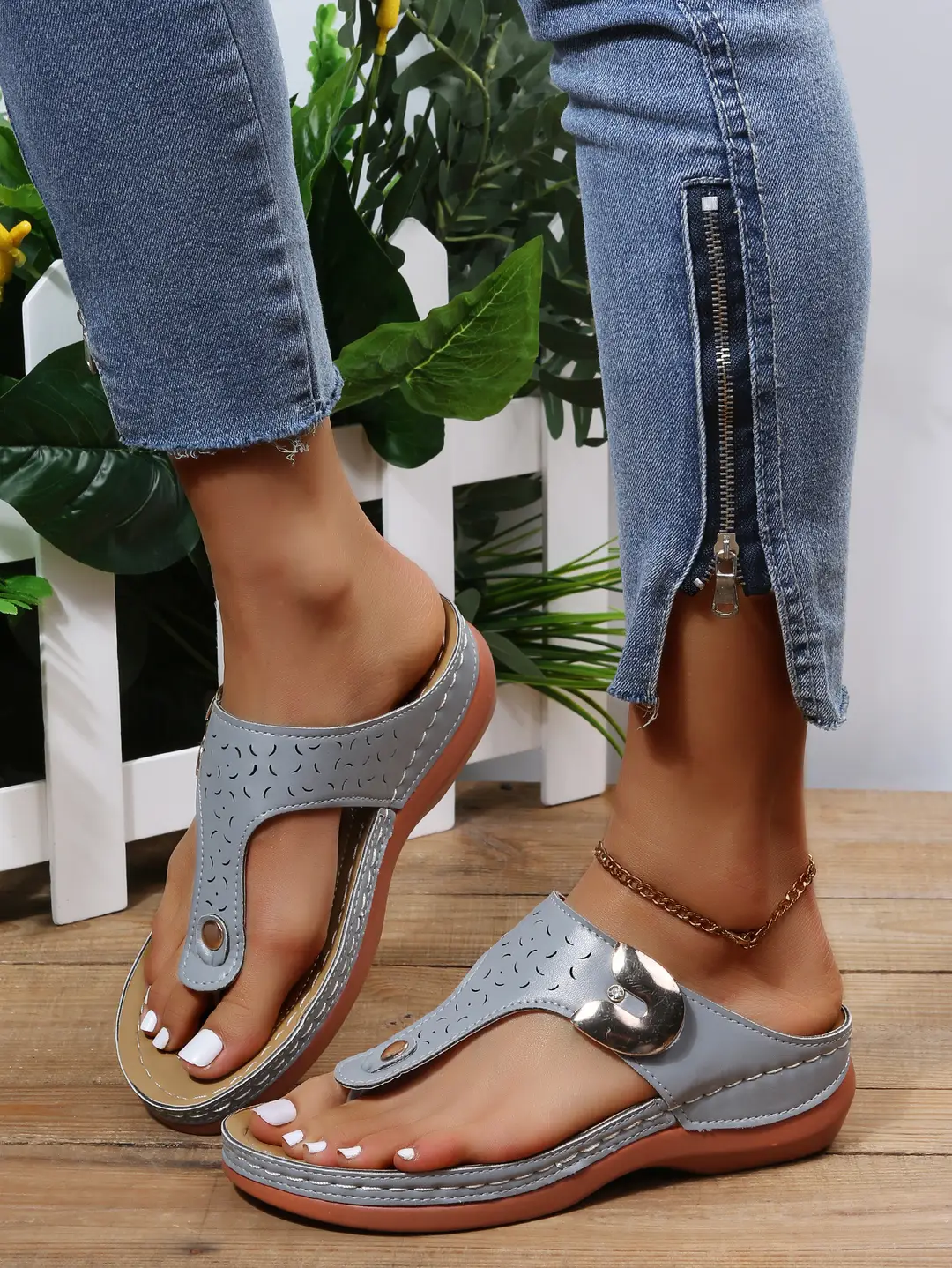 Foreign Trade Large Size Slippers for Women Summer New European and American Fashion Wedge Flip-Flops Outer Wear Beach Slippers for Women — feature 8
