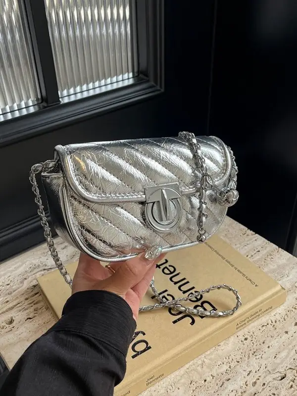2026 Silver Lock Chain Crossbody Bag for Women - Image 5