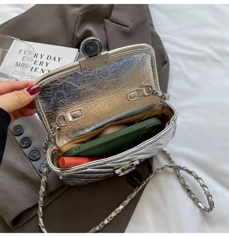 2026 Silver Lock Chain Crossbody Bag for Women — feature 32