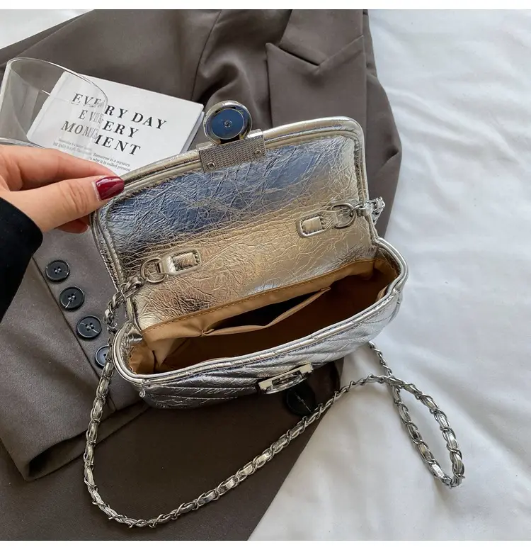 2026 Silver Lock Chain Crossbody Bag for Women — feature 33