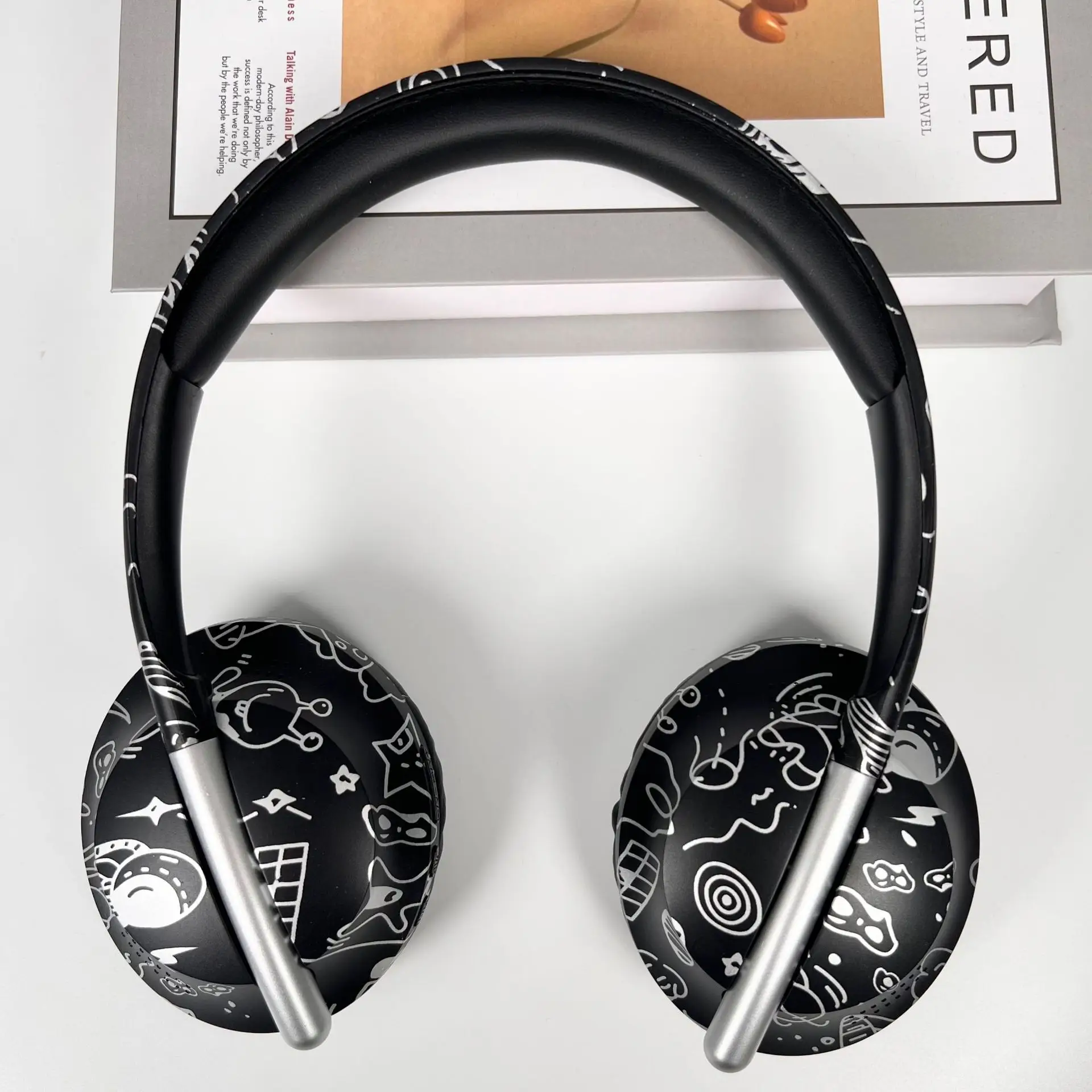 Trendy P7233 Bluetooth Headset with Colorful Design - Image 3