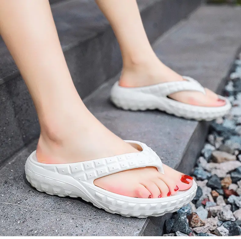 Cross-border flip-flops men's summer new men's and women's sandals plus size tide shoes outdoor beach shoes flip-flops wholesale — feature 10