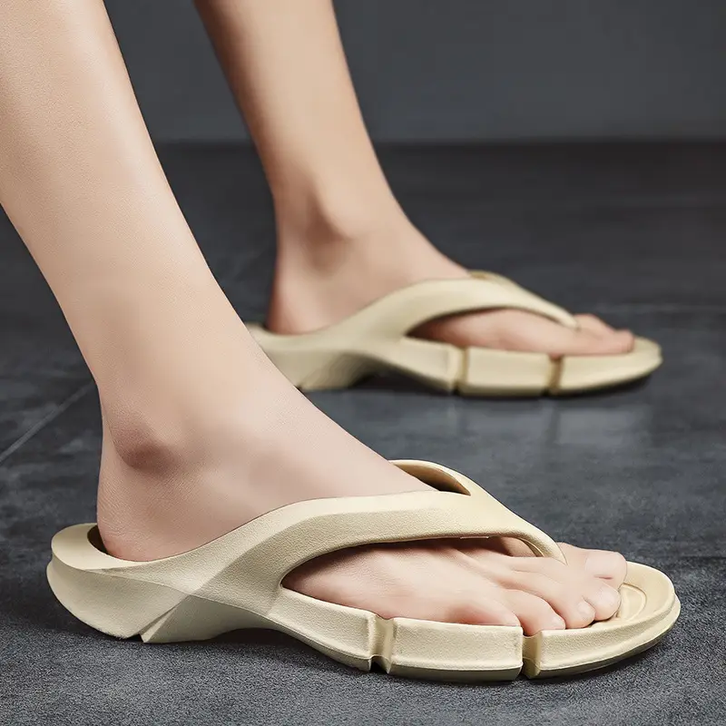 Summer Men's Slippers New Beach Shoes Flip Flops Fashion Couple Casual Slippers Outdoor Men's and Women's Slippers