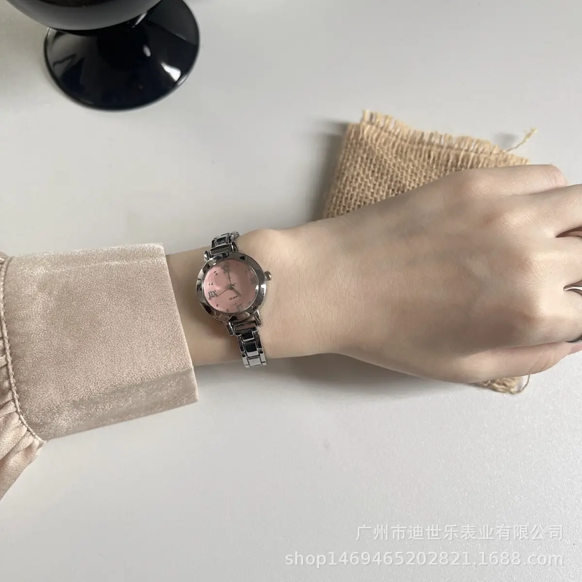 Explosive French Niche Watch Silver All-match Luxury — feature 9