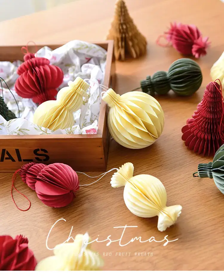 Red Origami Christmas Pendant 10x11cm 17g — feature 3