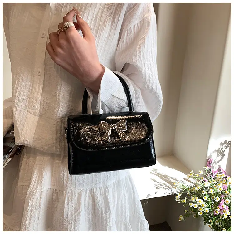 White Bow Shoulder Crossbody Bag 2024 Spring — feature 13