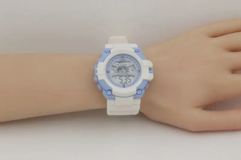 Luminous Kids Digital Watch with Waterproof Ring — feature 13