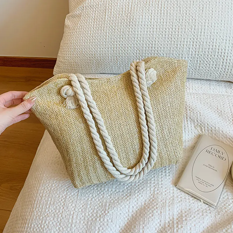 Large Capacity Woven Straw Shoulder Bag 2024 — feature 4
