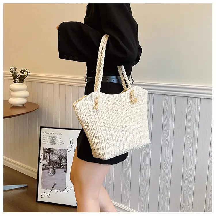 Large Capacity Woven Straw Shoulder Bag 2024 — feature 7