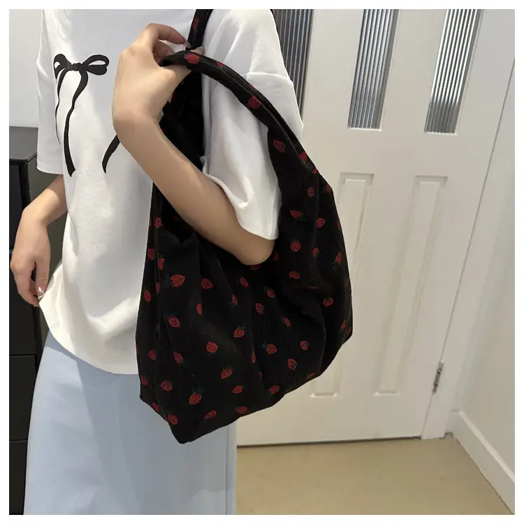 Women's Black Floral Flannel Shoulder Bag Large Capacity — feature 19