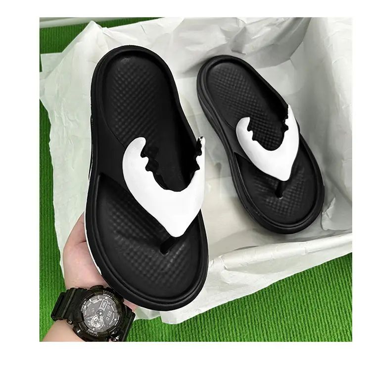 Flip-flops men's summer latest outdoor wear non-slip deodorant soft bottom flip-flops outdoor leisure beach slippers — feature 17