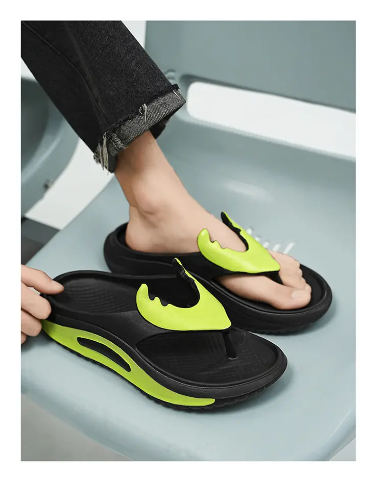 Flip-flops men's summer latest outdoor wear non-slip deodorant soft bottom flip-flops outdoor leisure beach slippers — feature 28