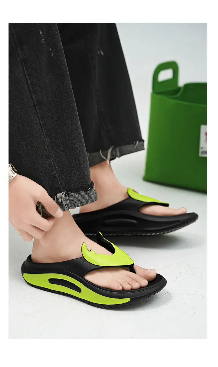 Flip-flops men's summer latest outdoor wear non-slip deodorant soft bottom flip-flops outdoor leisure beach slippers — feature 30