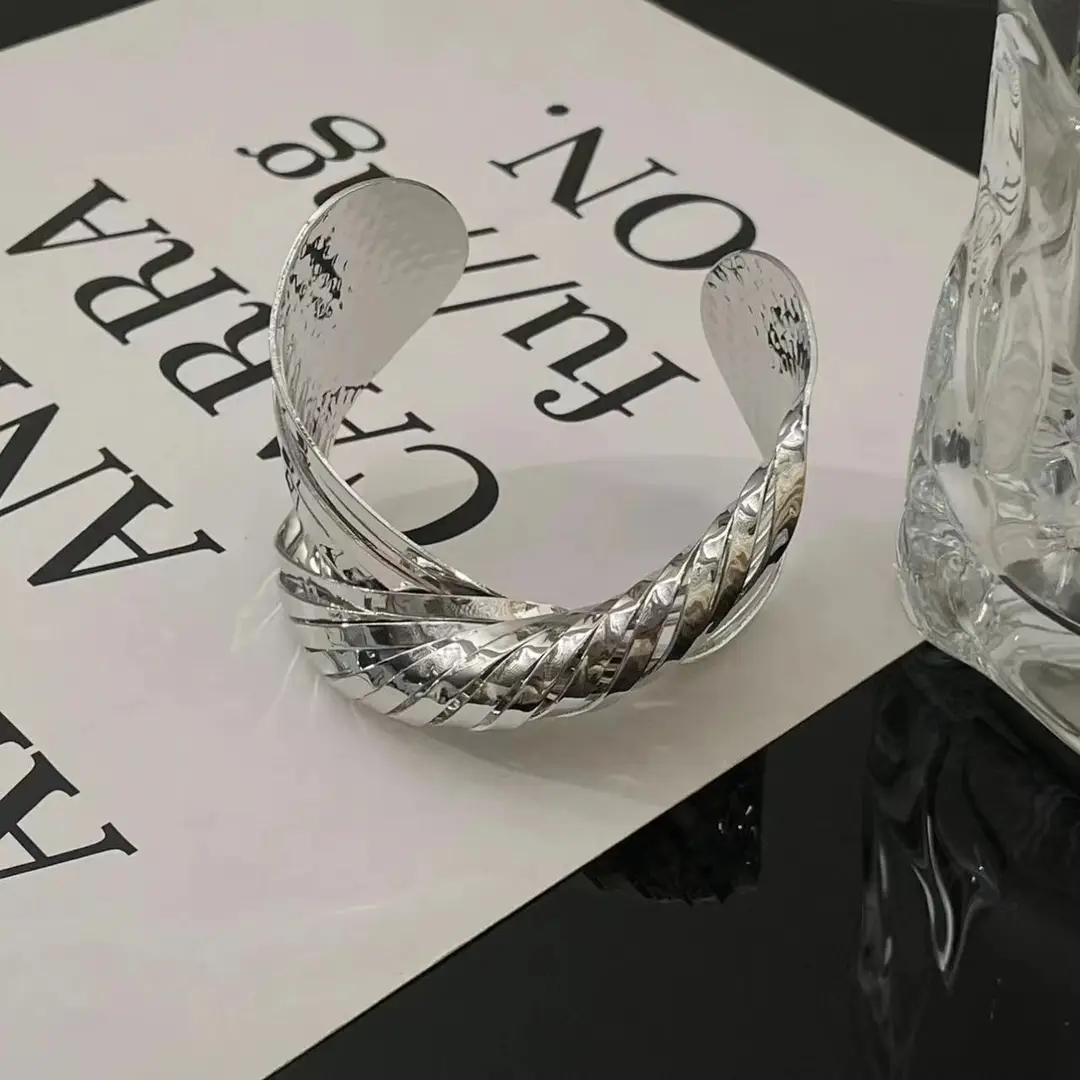 Spice Girl Cross Wrap Irregular Opening Couple Bracelet Retro High-end Unique Twist Bracelet Fashion Arm Ring — feature 4
