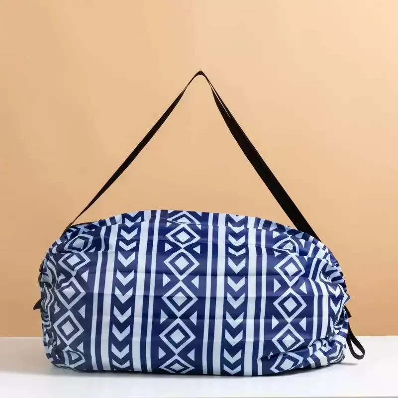 Green Foldable Tote Bag for Women, Large Capacity, Roll-Up Design - Image 62