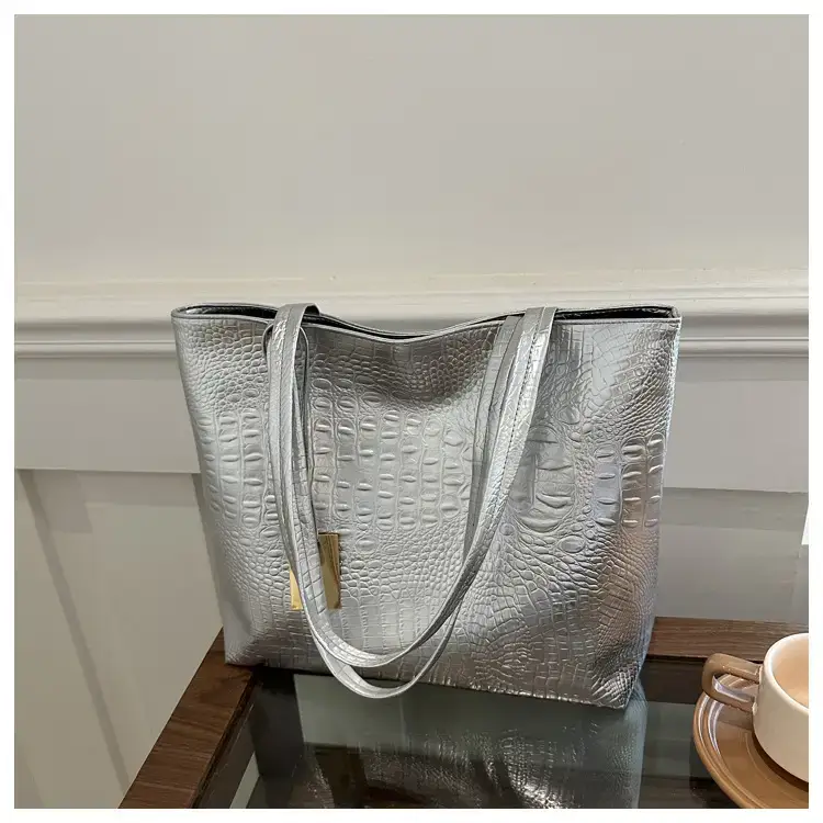 Large Capacity Crocodile Pattern Women's Bag — feature 11
