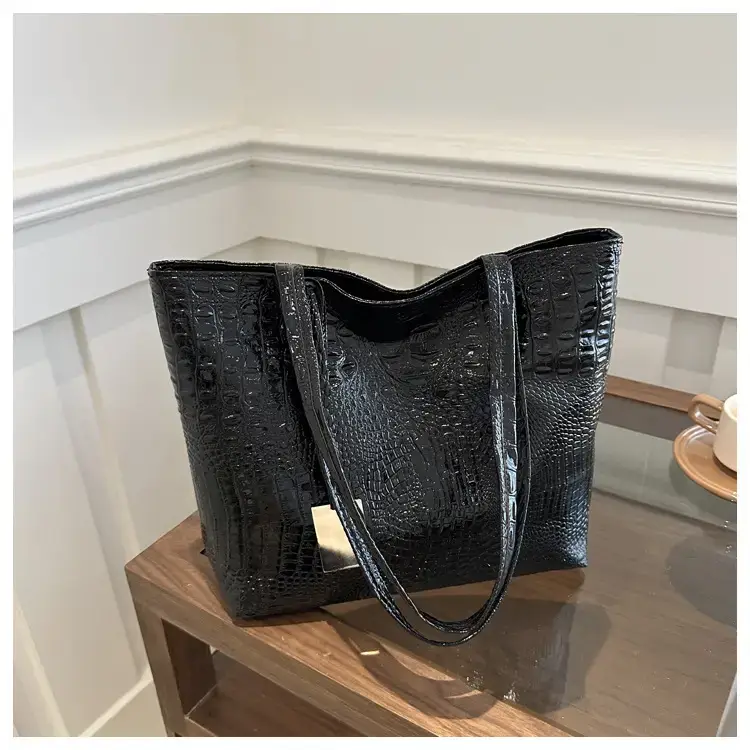 Large Capacity Crocodile Pattern Women's Bag — feature 13